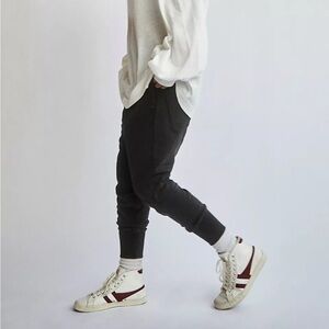 FREE PEOPLE FP MOVEMENT JUNE BUG JOGGER - BLACK